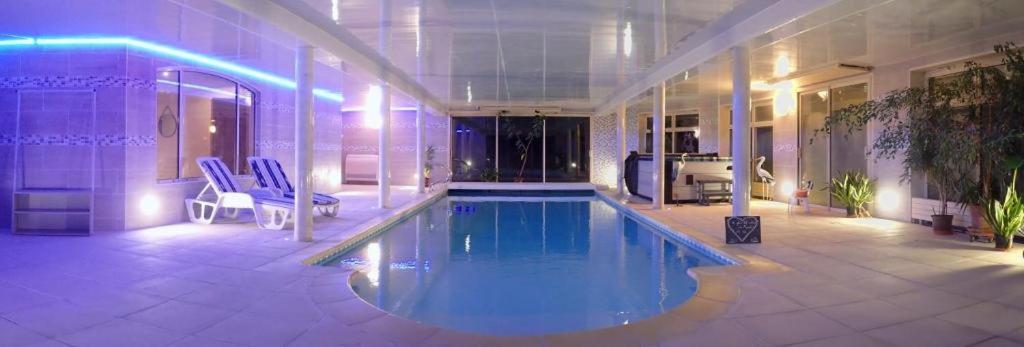 פורז'-לז-או Au Charme Du Lac Piscine & Spa 2 מראה חיצוני תמונה